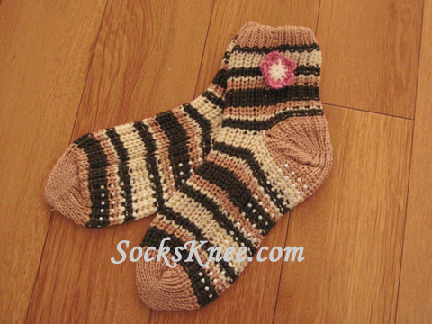 Beige x Olive Green Striped Cute Knit Sock w/ Non Slid Sole